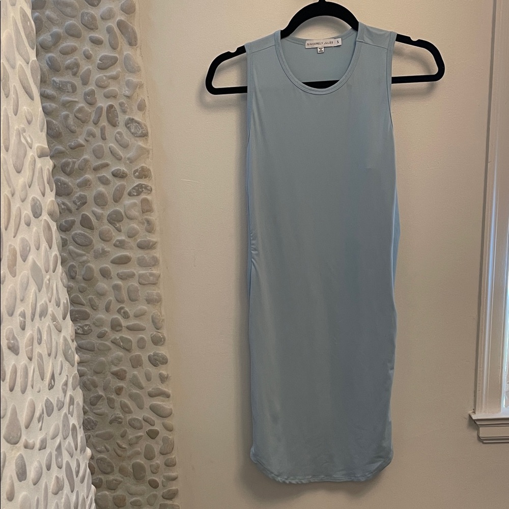 Athletic fit dress